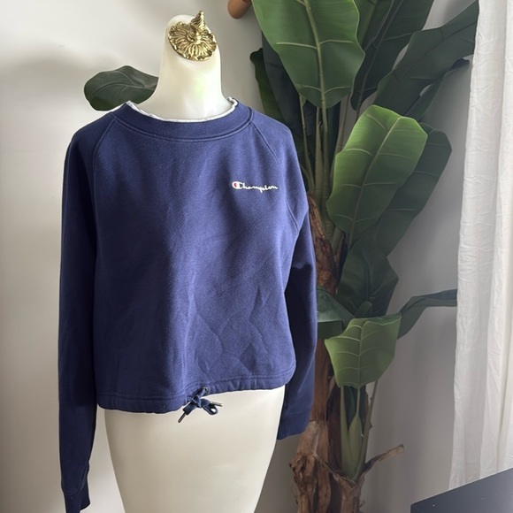 Champion Multi Layer Boxy Crop Crew Neck Sweatshirt Navy Blue Gray Size Small - Picture 8 of 10